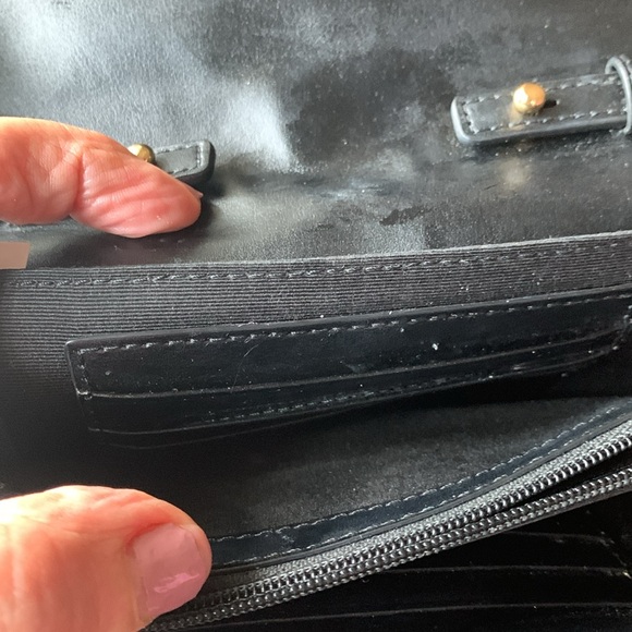 Marc Jacob’s Leather Crossbody - Picture 5 of 10